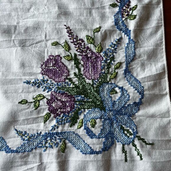 Vintage Hand Embroidered Table Runner Purple & Blueโ Floral Bouquet with Ribbon - Picture 4 of 8